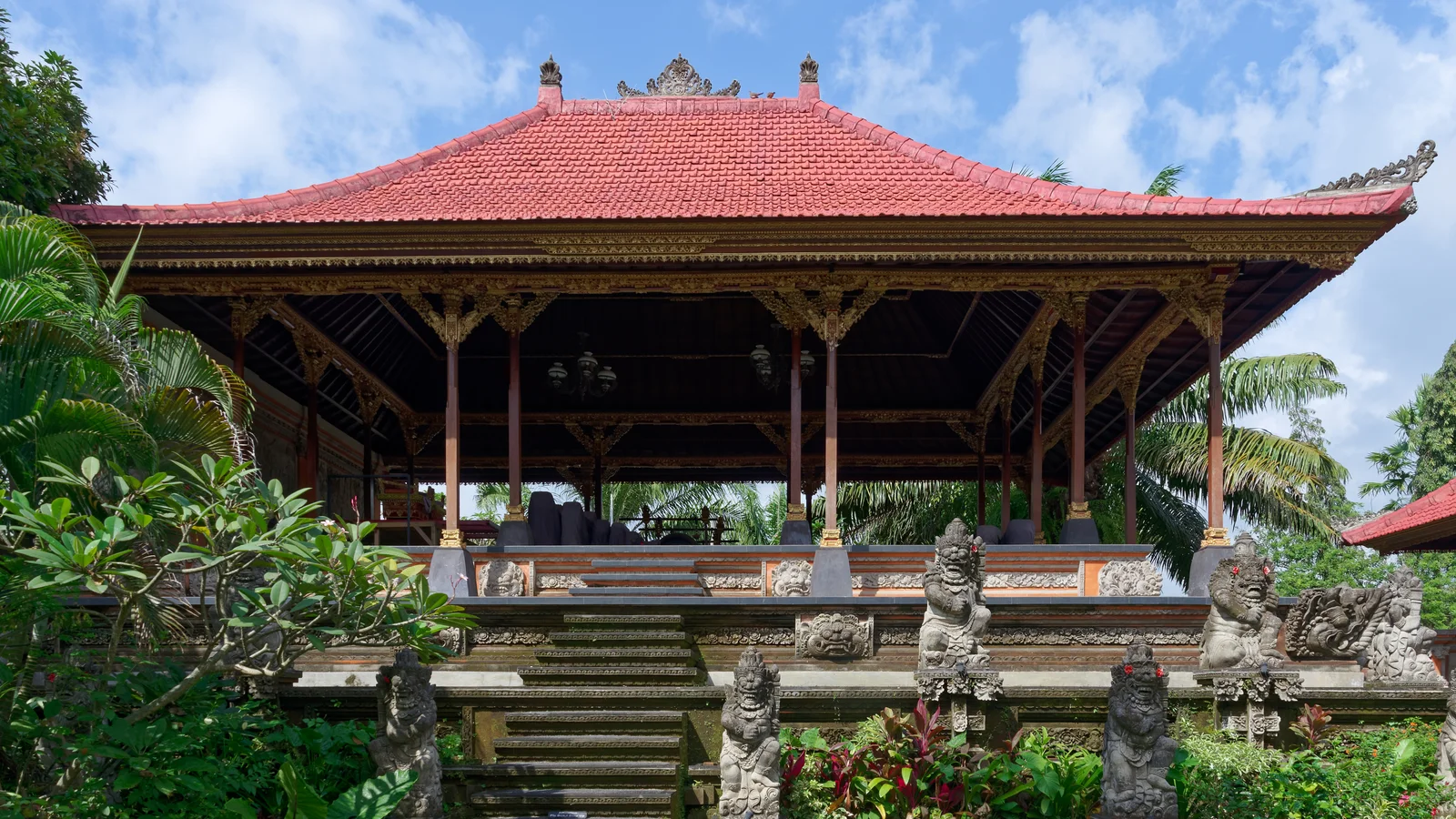 Puri Saren Agung